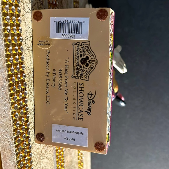 Disney Showcase Jim Shore Mickey and Minnie Figurines - Picture 3 of 3